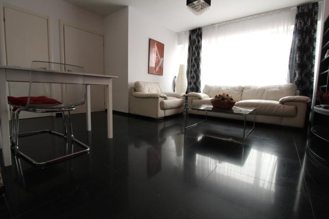 Unirii - Piata Alba Iulia- imobil 2009 - ideal investitie