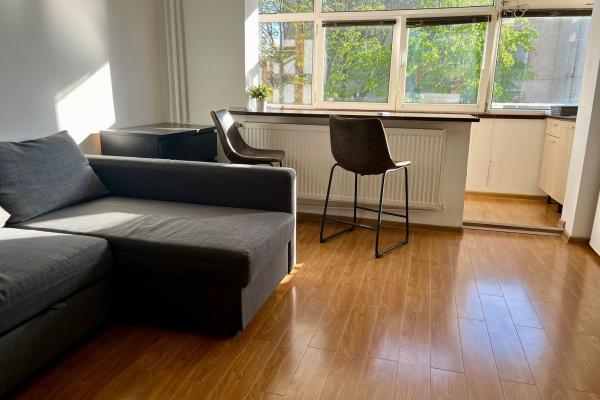 Studio-Militari-Lujerului, decomandat