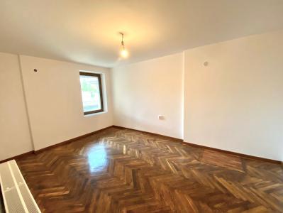3 Camere - Birouri - Capitale - Roma