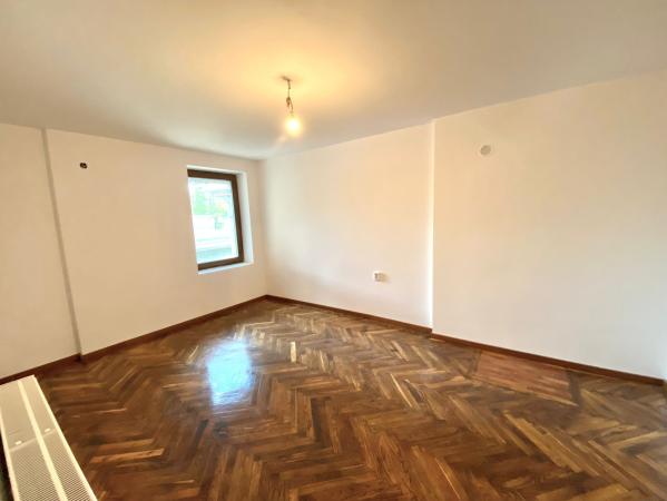 3 Camere - Birouri - Capitale - Roma