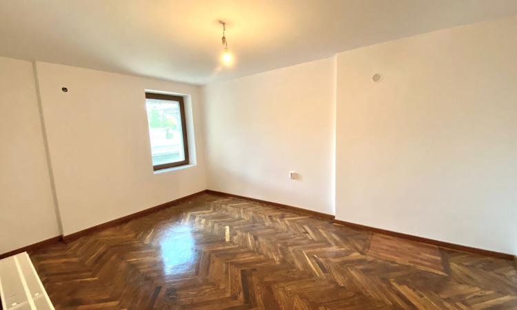 3 Camere - Birouri - Capitale - Roma