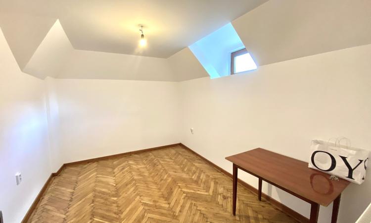 3 Camere - Birouri - Capitale - Roma