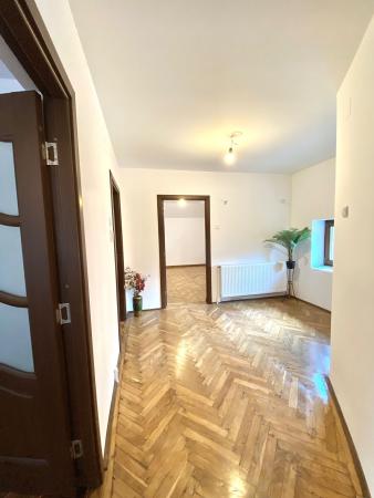 3 Camere - Birouri - Capitale - Roma