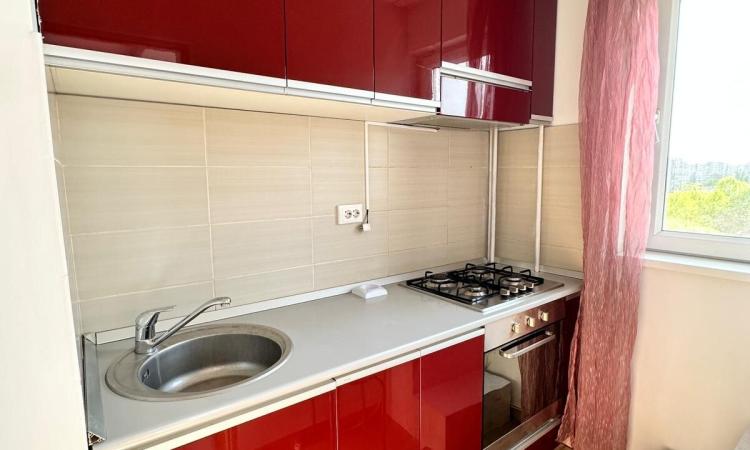 Garsoniera - Bulevardul Basarabiei - Metrou Costin Georgian 5 min - decomandata