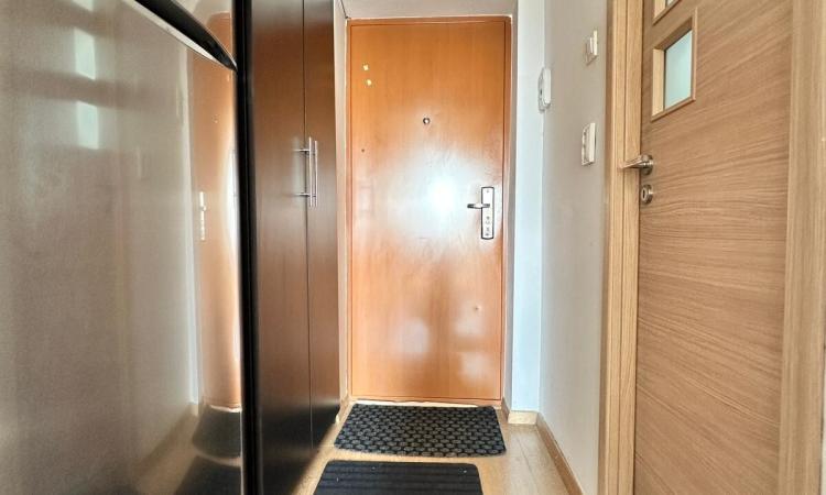 Garsoniera - Bulevardul Basarabiei - Metrou Costin Georgian 5 min - decomandata