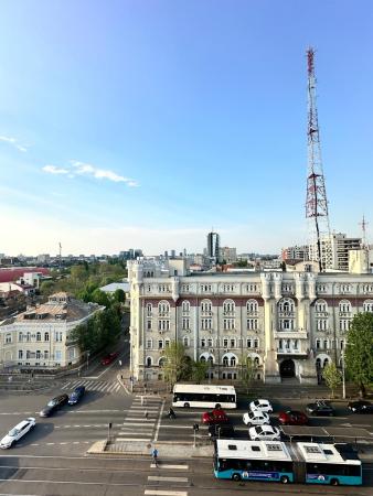 4 rooms - 0 minutes Metrou Stefan cel Mare - 90 usable square meters - 1982