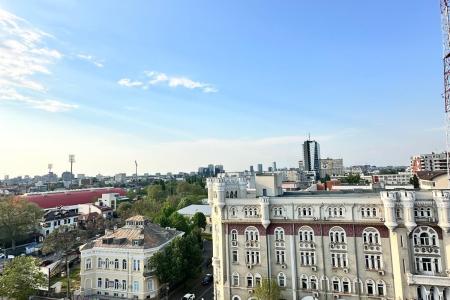 4 rooms - 0 minutes Metrou Stefan cel Mare - 90 usable square meters - 1982