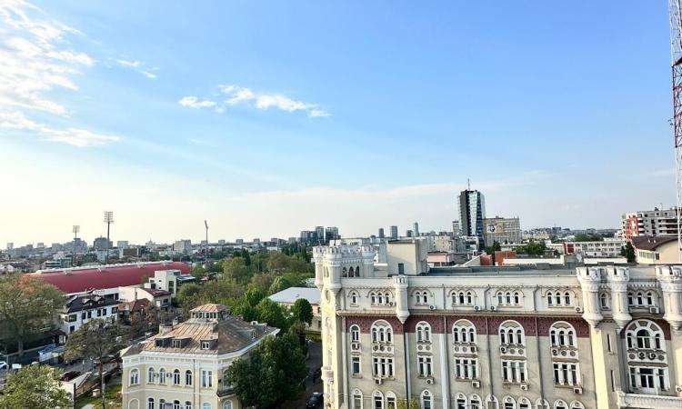 4 rooms - 0 minutes Metrou Stefan cel Mare - 90 usable square meters - 1982