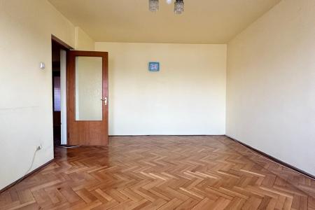 4 rooms - 0 minutes Metrou Stefan cel Mare - 90 usable square meters - 1982