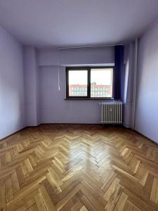 4 rooms - 0 minutes Metrou Stefan cel Mare - 90 usable square meters - 1982
