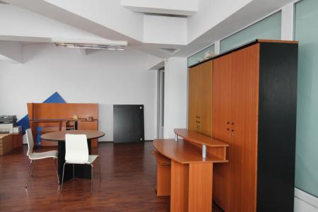 Vila-Rond George Cosbuc-curte generoasa, ideala pentru sediu de firma