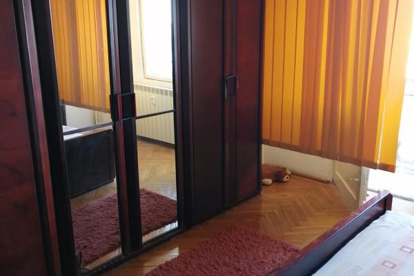 Studio Piata Alba Iulia-Rond Alba Iulia-stradal-bloc monolit