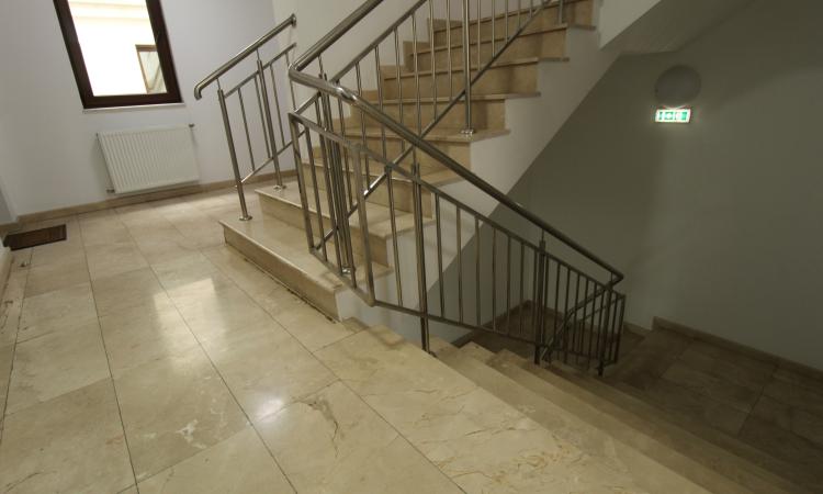 Unirii-Piata Unirii-Terasa--loc de parcare subteran-complet renovat