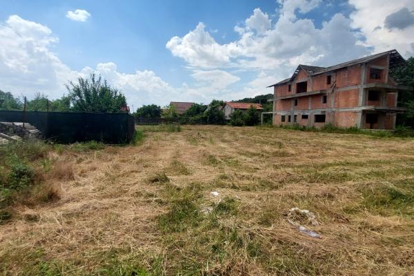Teren 1.000 mp lângă pădure – Balotești, Str. Fieni | P+2 | Deschidere 21 ml