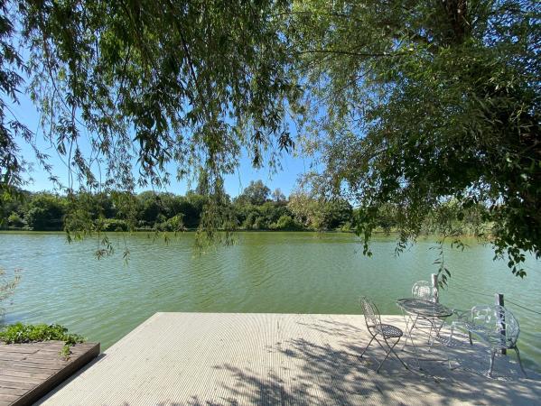 Sisesti Bloc Nou - Lac - Metrou Straulesti