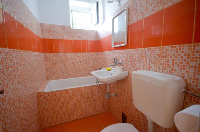 Unirii - Hanul lui Manuc - I.C.Bratianu - 2 camere - nemobilat