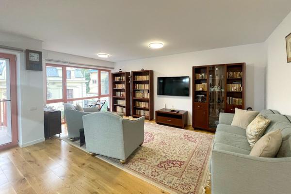Panduri - Petre Lintes, apartament 2 camere in bloc, decomandat, etaj 1/5
