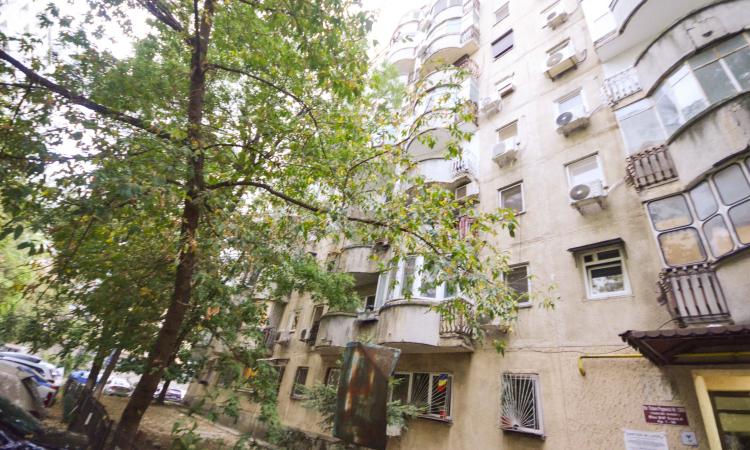 Piata Alba Iulia - Baba Novac - garsoniera - mobilata/utilat nou