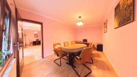 Unirii - Parcul Carol - Str Gramont - Birouri - 5 camere - mobilate/utilate- centrala proprie