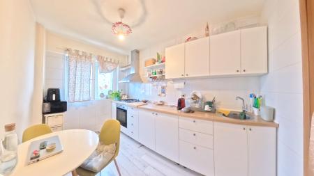 Unirii - Parcul Carol - Str Gramont - Birouri - 5 camere - mobilate/utilate- centrala proprie