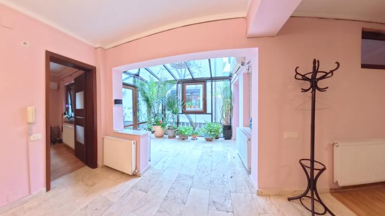 Unirii - Parcul Carol - Str Gramont - Birouri - 5 camere - mobilate/utilate- centrala proprie