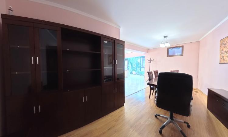 Unirii - Parcul Carol - Str Gramont - Birouri - 5 camere - mobilate/utilate- centrala proprie