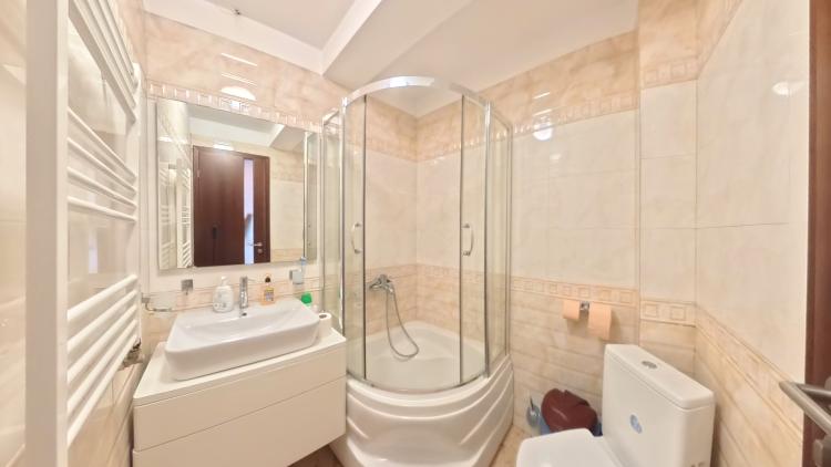 Unirii - Parcul Carol - Str Gramont - Birouri - 5 camere - mobilate/utilate- centrala proprie