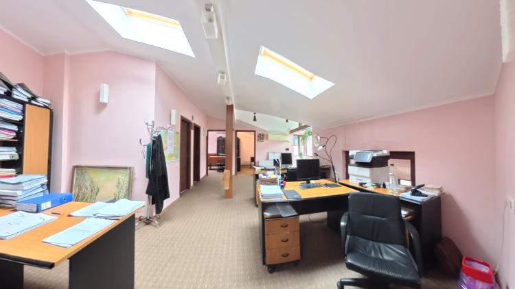 Unirii - Parcul Carol - Str Gramont - Birouri - 5 camere - mobilate/utilate- centrala proprie