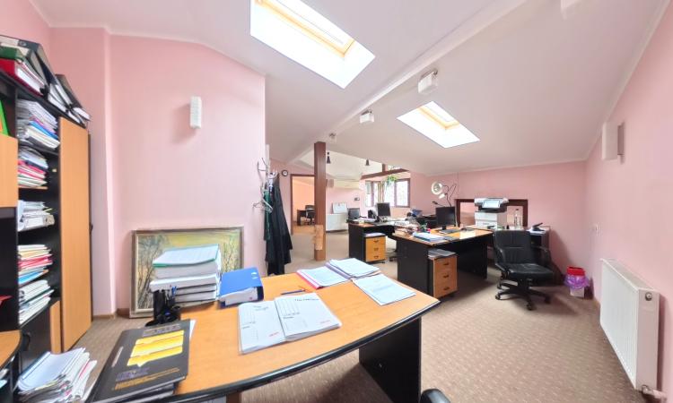 Unirii - Parcul Carol - Str Gramont - Birouri - 5 camere - mobilate/utilate- centrala proprie