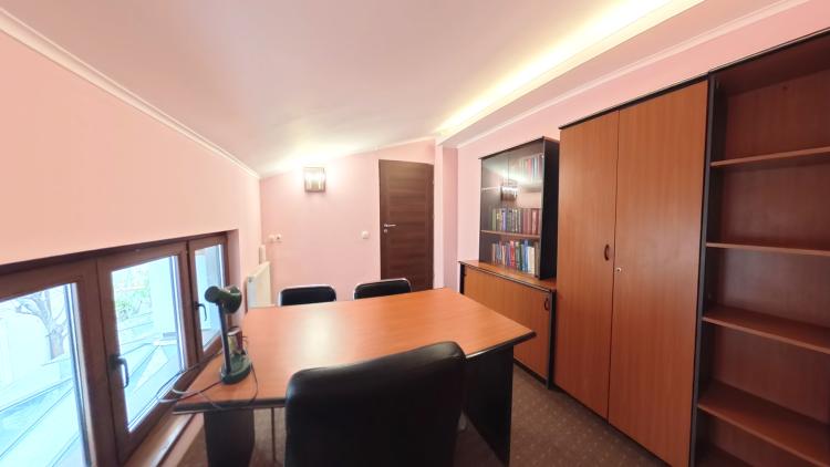 Unirii - Parcul Carol - Str Gramont - Birouri - 5 camere - mobilate/utilate- centrala proprie