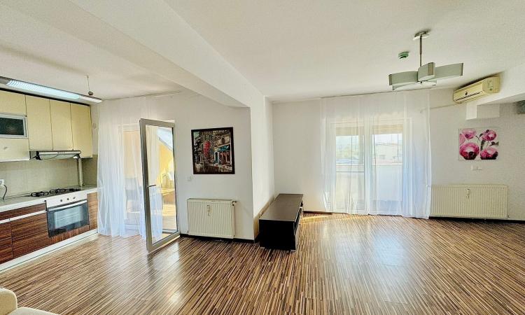 Duplex cu 4 camere si vedere la lac cu loc de parcare Damaroaia