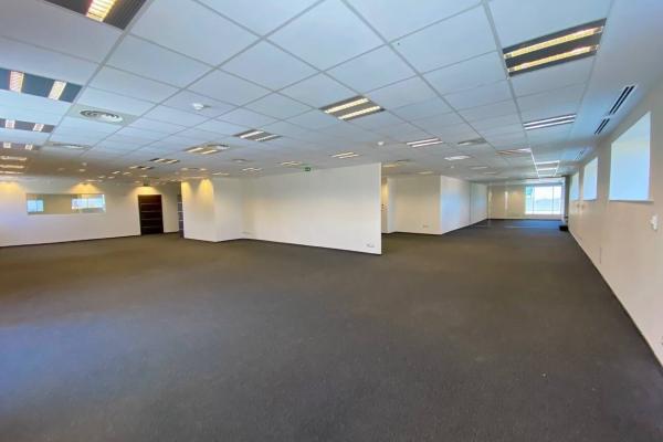 Spatiu de birouri Riverside Tower - comision 0