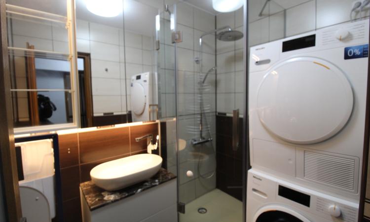 Calea Calarasilor - Piata Muncii - studio ultramodern-bloc mixt