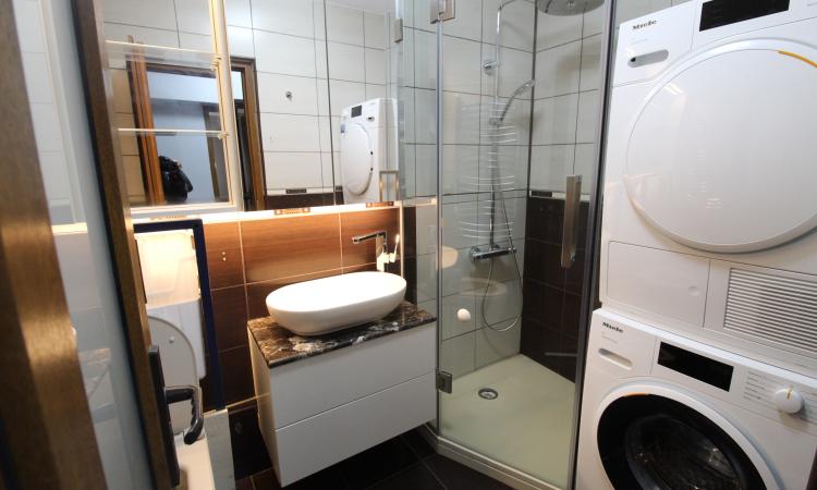 Calea Calarasilor - Piata Muncii - studio ultramodern-bloc mixt