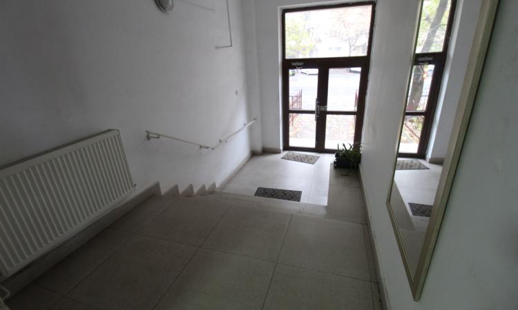 Calea Calarasilor - Piata Muncii - studio ultramodern-bloc mixt
