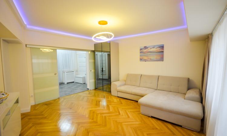 Unirii - Fantani - Mitopolie - 3 camere renovat, mobilat, utilat - SUT 83MP