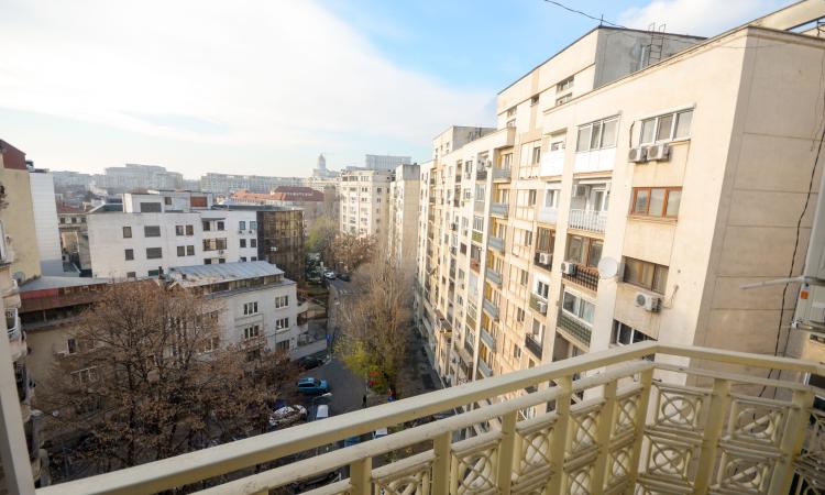 Unirii - Fantani - Mitopolie - 3 camere renovat, mobilat, utilat - SUT 83MP