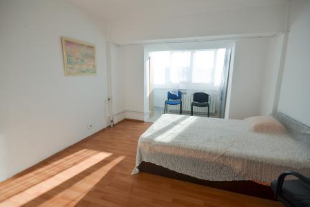 Unirii - Decebal - 3 camere - etj 8