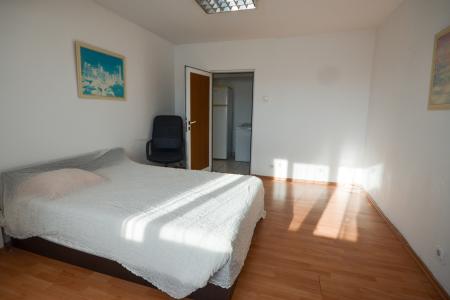 Unirii - Decebal - 3 camere - etj 8