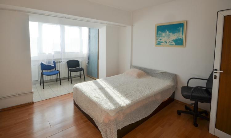 Unirii - Decebal - 3 camere - etj 8