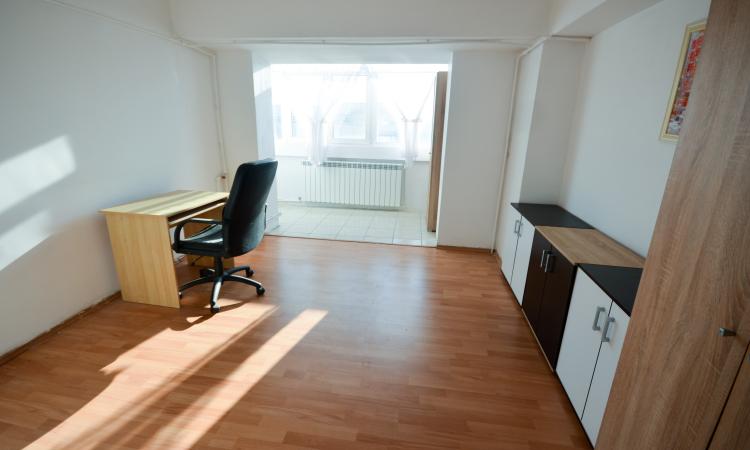 Unirii - Decebal - 3 camere - etj 8