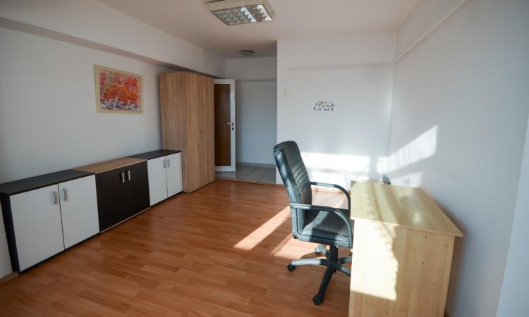 Unirii - Decebal - 3 camere - etj 8