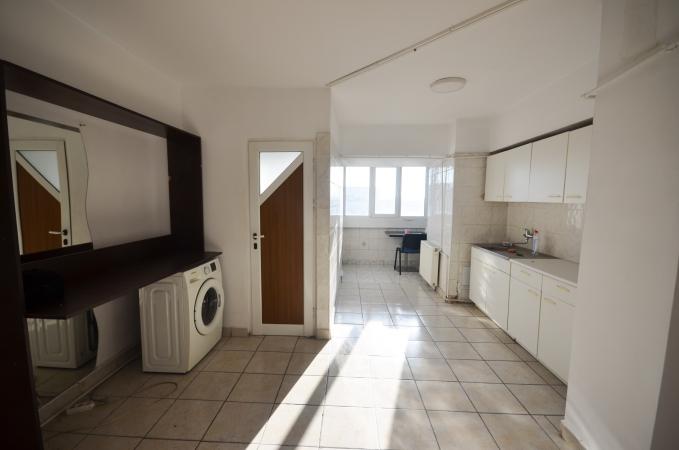 Unirii - Decebal - 3 camere - etj 8