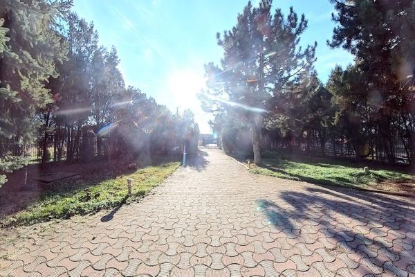 Vila deosebita pe Malul Lacului Grivita – Confort si Eleganta!