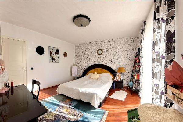 Vila deosebita pe Malul Lacului Grivita – Confort si Eleganta!