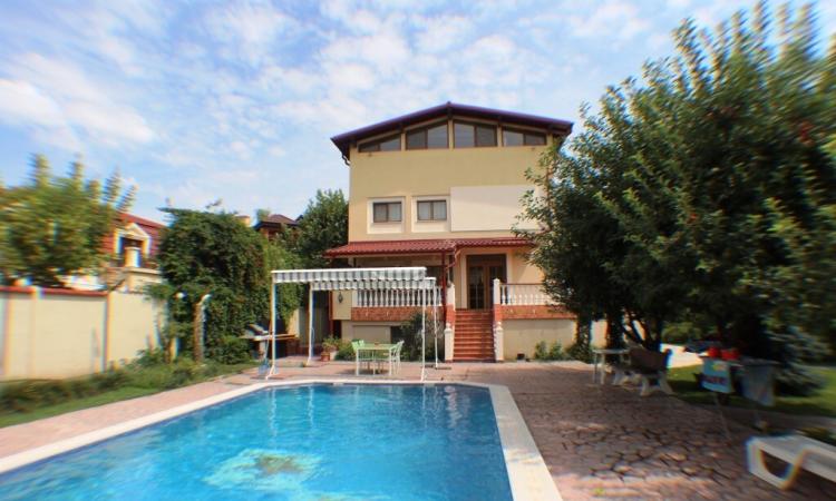 Baneasa - Antena 1, vila D+P+1E+M, 11 camere