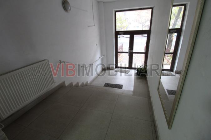 Calea Calarasilor-metrou Piata Muncii-studio superb-prima inchiriere