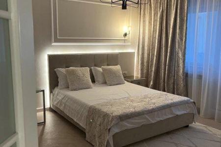 Studio ultramodern-Bld. Decebal-Piata Alba Iulia-bloc mixt-metrou Muncii