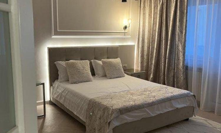 Studio ultramodern-Bld. Decebal-Piata Alba Iulia-bloc mixt-metrou Muncii