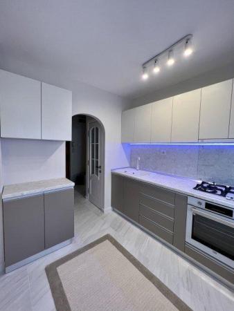 Studio ultramodern-Bld. Decebal-Piata Alba Iulia-bloc mixt-metrou Muncii